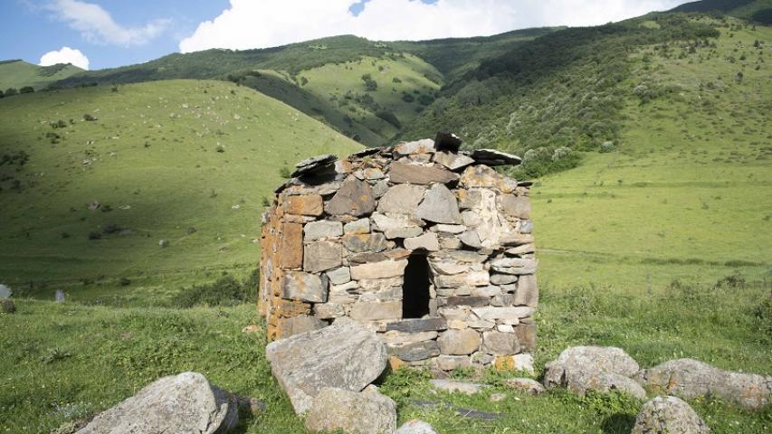 Склеповый некрополь с. Архон. Часовня Мады-Майрам
