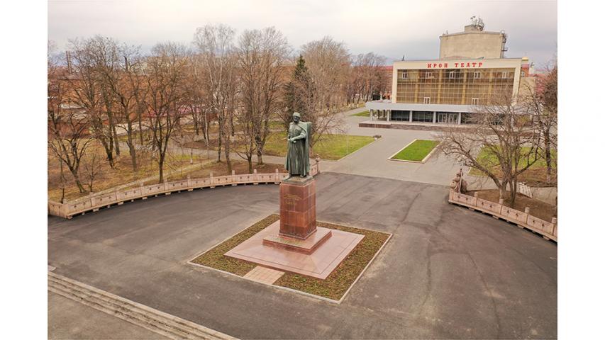 Памятник К. Л. Хетагурову
