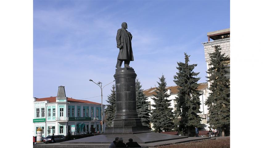 Памятник В. И. Ленину. 1957 г.